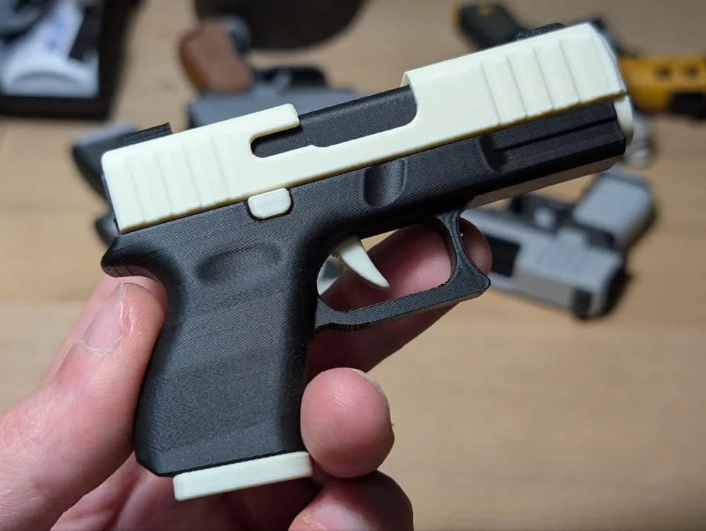 Glock Fidget Keychain thumbnail 2